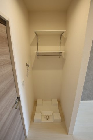 【設備】 | オースター　トレニア | 室内洗濯機置場