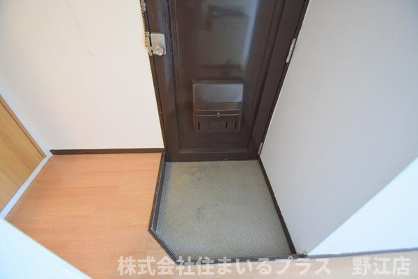 さくらビルの玄関