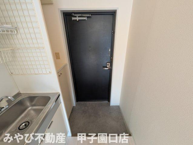 ハイツシャロームの玄関