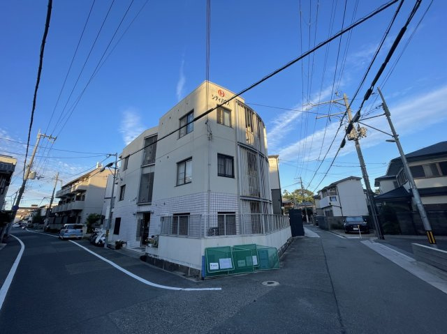 THE CITY鳴尾の外観
