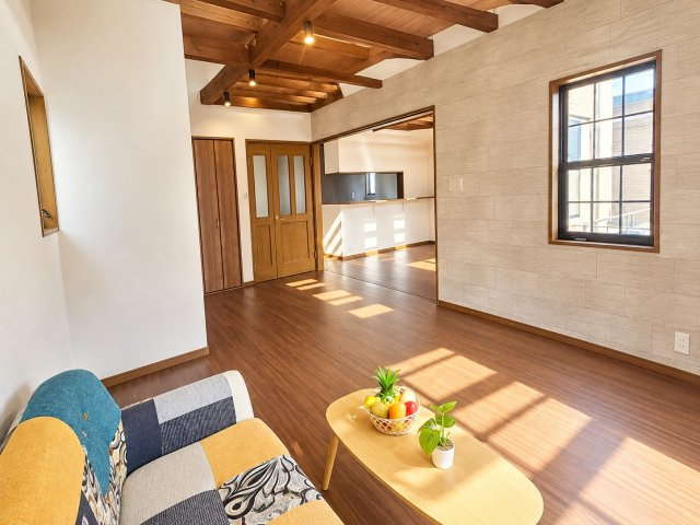 堺市中区深井畑山町　中古戸建の居間・リビング