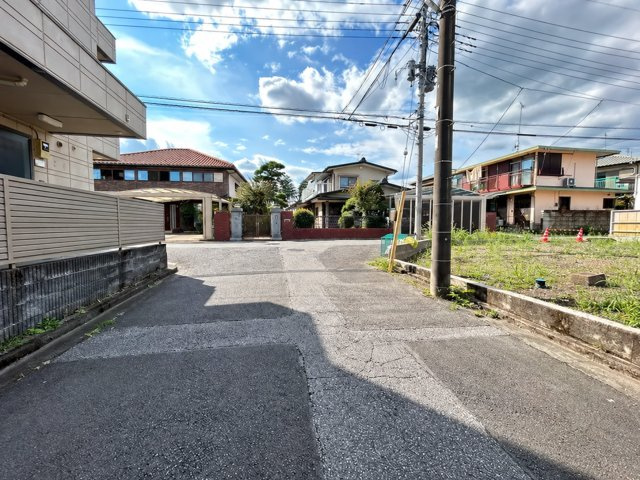 宇都宮市上戸祭町２号地　売土地の前面道路含む現地写真