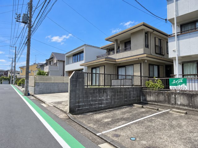 【前面道路含む現地写真】 | ◆青葉区鴨志田町　中古戸建◆ | ◆住宅ローンのご相談や周辺環境のご案内も含め、ローンに詳しい、地元に詳しいスタッフがお出迎えさせていただきます。お気軽にご相談ください。