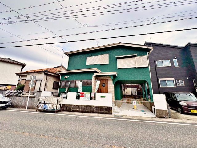 《仲介手数料半額》川越市かし野台2丁目　中古戸建ての外観|南大塚・新狭山エリアの4DK！8月リフォーム済、前面道路7.2mで大型車も楽々2台駐車可。庭つき＆川越IC・国道16号近く利便性◎。希望に沿う住まい選びは当社へ！