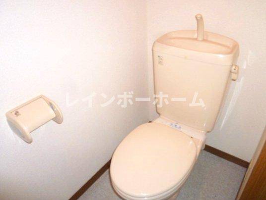 アンプルール　フェール　ＣＯＣＯ　【仲介手数料：50％OFF】対象物件！のトイレ