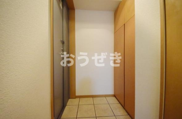 ジェネラスパレスの玄関