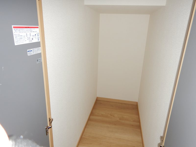 長洲中通３丁目戸建の収納|１階右側