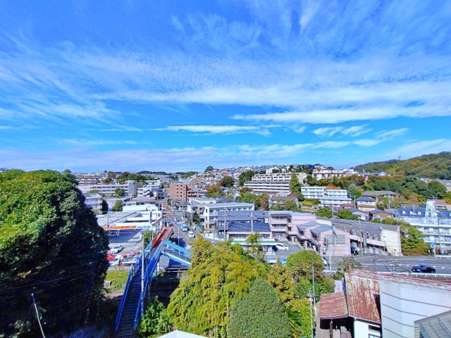 ジュネス生田の展望