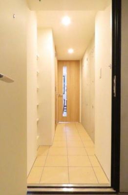 【玄関】 | Fika大井町 | 玄関からお部屋に向けて