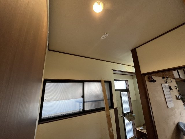 中古住宅　伏屋2丁目の玄関