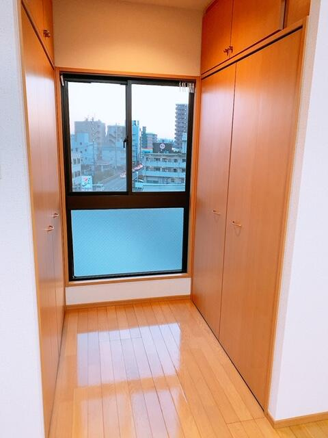 熊本市東区西原１丁目の賃貸マンションの収納|洋室
