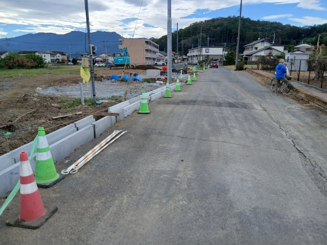 リーブルガーデン．Ｓ　寄居町寄居　の前面道路含む現地写真|現地前面道路（2026年10月20日）撮影