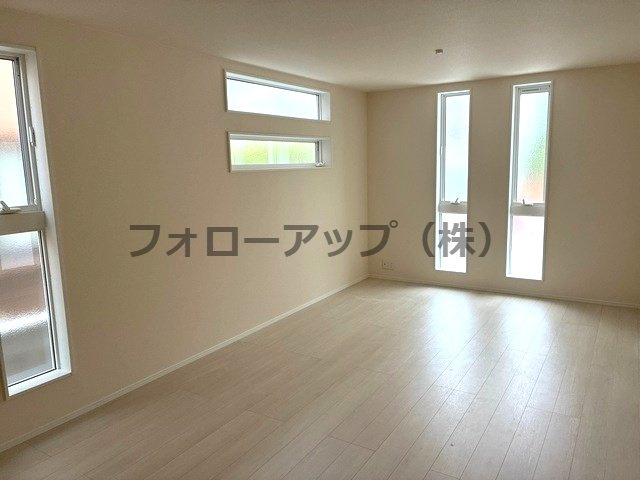 リーブルガーデン熊本市東区江津2丁目の居間・リビング
