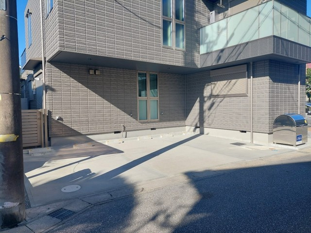 ＰＡＷ　ＰＡＬＡＣＥの駐車場|★駐車場★