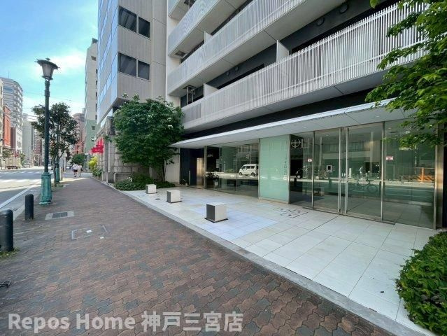 レジディア神戸元町のエントランス
