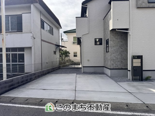 ブルーミングガーデン宇都宮市双葉2丁目の駐車場|カースペースは並列３台分ございます！