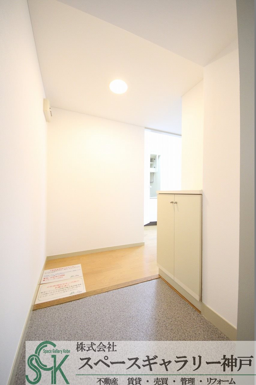 学が丘カレッジハイツの玄関|※お部屋により仕様が異なる場合があります。