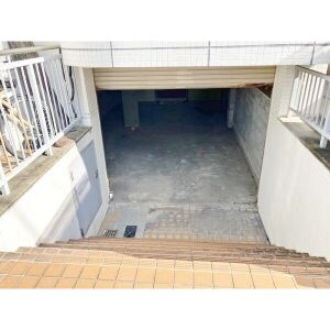 豊中市螢池南町２丁目の店舗事務所