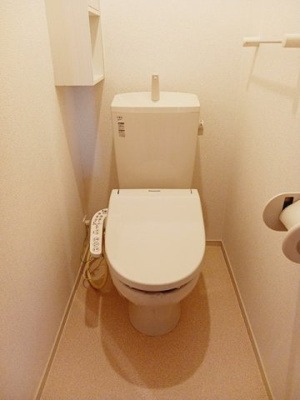 【トイレ】 | グランティアラⅡ | 落ち着いた色調のトイレです
