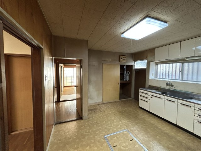 能島3丁目　2019万のキッチン|内外装リフォーム中