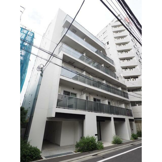 【外観】 | シーズンフラッツ新高円寺 | 鉄筋コンクリート造のがっちりとした建物。