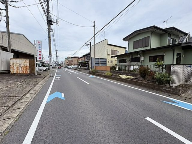 宇都宮市陽東４丁目　売土地の前面道路含む現地写真