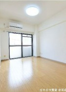 千葉市中央区新千葉３丁目の賃貸マンションの居間・リビング