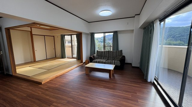 【居間・リビング】 | ロワジール伊豆一碧 壱番館