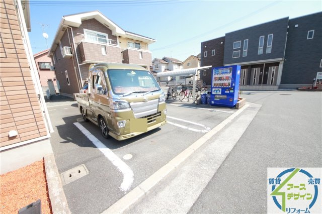 エザンステリトワールアムールの駐車場