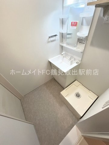 大阪市城東区諏訪２丁目のハイツの洗面所