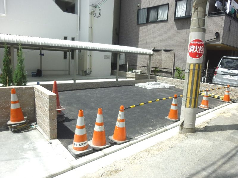 大阪市鶴見区焼野３丁目の賃貸マンションの駐車場