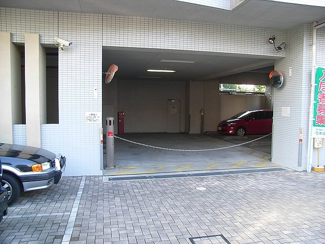 大阪市鶴見区今津中４丁目の賃貸マンションの駐車場