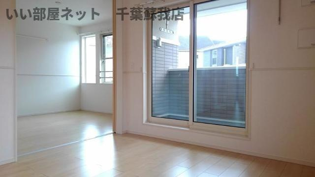 ソレイユ・Ｋの居間・リビング|こちらのリビングで趣味の時間をお楽しみください