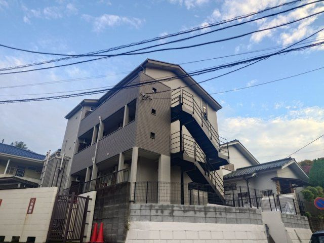アザーレ・ソラ向ヶ丘遊園