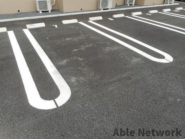 シエルブリーズの駐車場