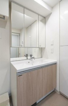 【独立洗面台】 | メトロステージPLUS中野弥生町 | 嬉しい独立洗面台付き。