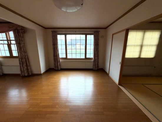 北見市新生町77番地38　中古売家の居間・リビング