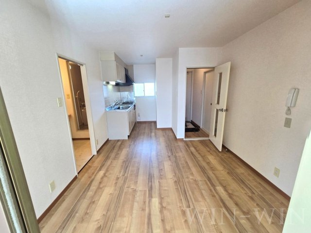 フレグランス三ツ相 C棟の居間・リビング|イメージ（同建物内別部屋の写真です）
