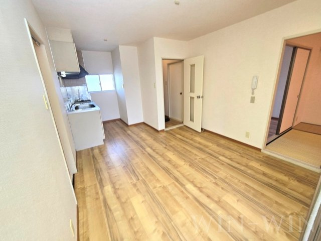フレグランス三ツ相 C棟の居間・リビング|イメージ（同建物内別部屋の写真です）