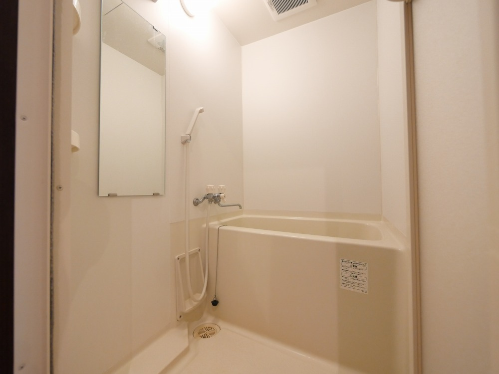 大阪市東住吉区杭全２丁目の賃貸マンションの浴室