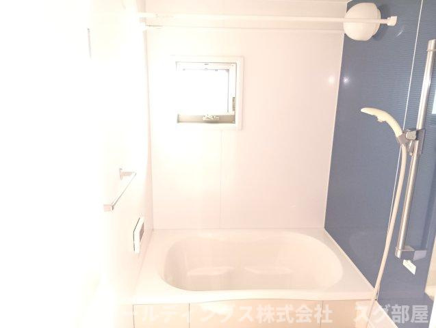 シャーメゾン西新町の浴室