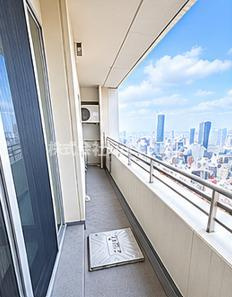 ビオール大阪大手前タワーのバルコニー