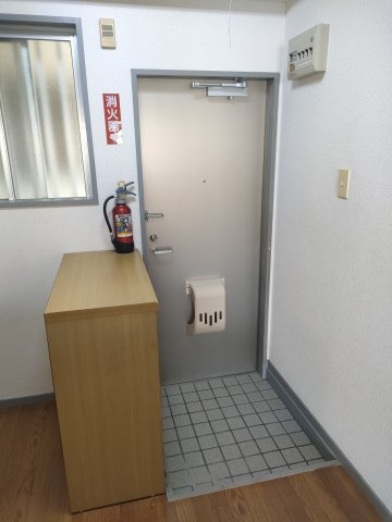 マンションロアールの玄関