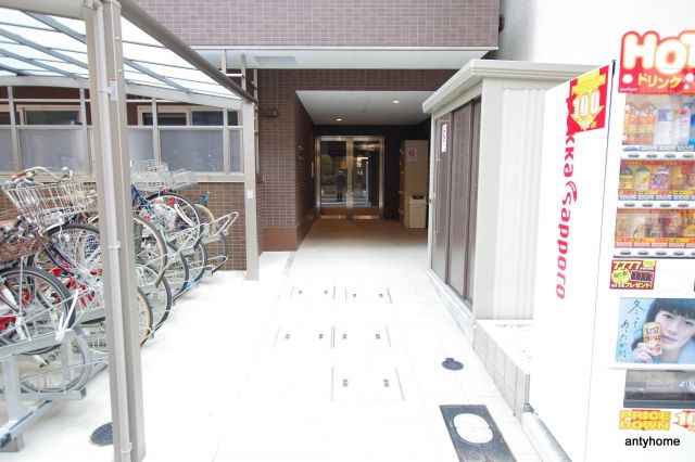 STUDIO天満橋　仲介手数料無料のエントランス