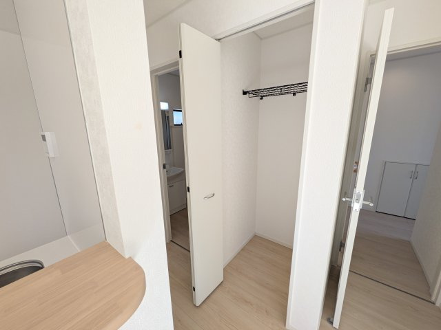下妻市加養　第1　新築戸建ての収納