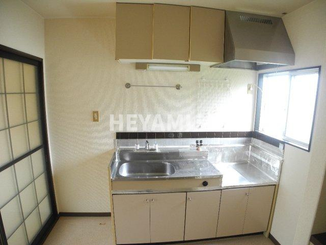 ゆたかコーポのキッチン|※写真は同じ間取りの2階のお部屋です※