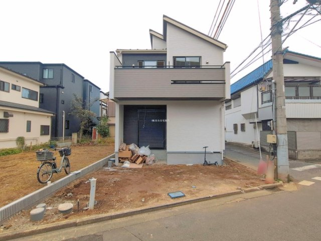 富士見市上沢１丁目の新築一戸建の外観|2026年10月撮影　
共働き世帯にもうれしい「幹太くん」装備でお洗濯も楽々♪