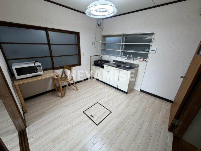 西北町戸建ての居間・リビング