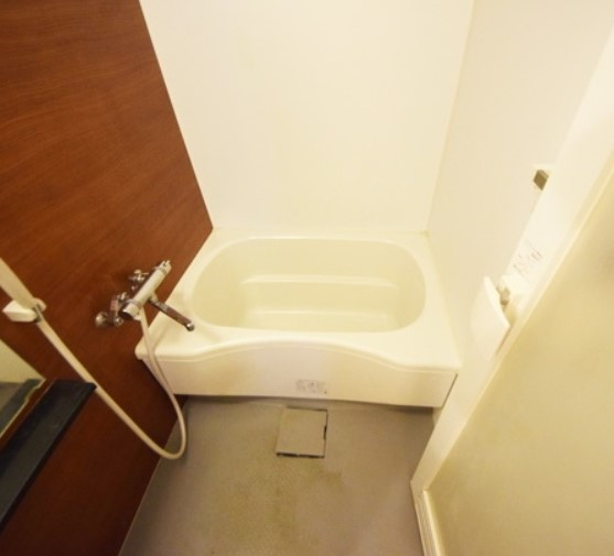 調布市布田４丁目の賃貸マンションの浴室