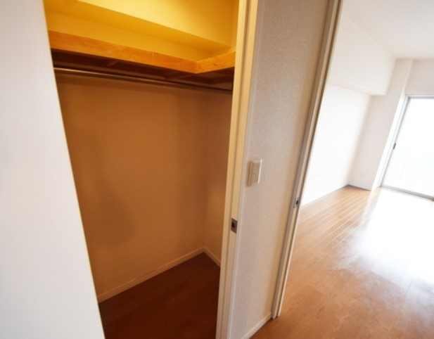 調布市布田４丁目の賃貸マンションの収納